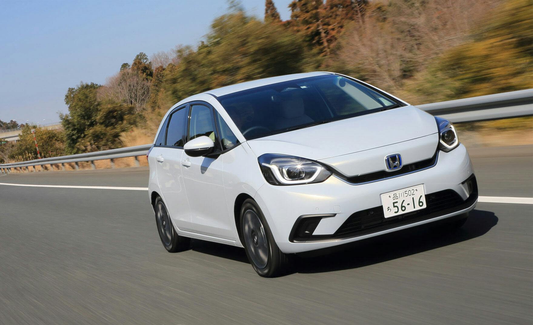 ホンダ フィット4代目 優しい顔つきでスムーズ加速 Nikkei Style ホンダ フィット4代目 優しい顔つきでスムーズ加速 Nikkei Style