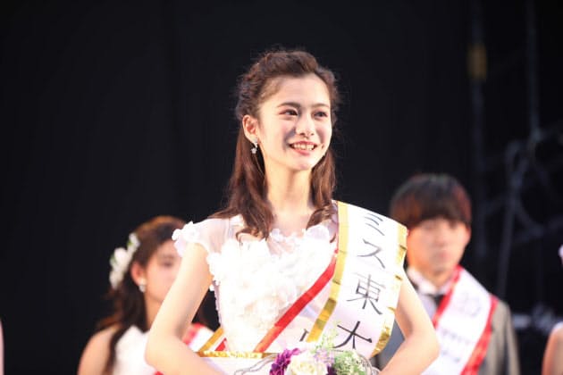 関西出身ミス東大 お笑いファンが医学部でめざすもの Nikkei Style 関西出身ミス東大 お笑いファンが医学部でめざすもの Nikkei Style