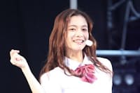 上田さんは「TWICE」にふんした格好でダンスを披露し、ミスコンの会場を沸かせた(エイジ・エンタテインメント提供) 上田さんは「TWICE」にふんした格好でダンスを披露し、ミスコンの会場を沸かせた(エイジ・エンタテインメント提供)