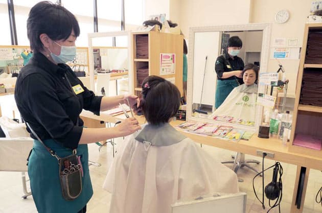 カットとカラーだけ美容院 休眠人材で時短女性つかむ Nikkei Style カットとカラーだけ美容院 休眠人材で時短女性つかむ Nikkei Style