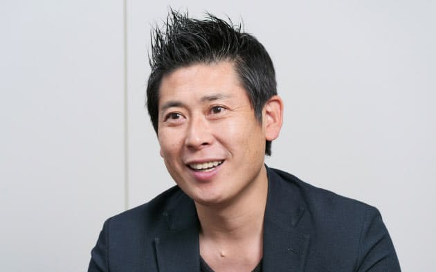 手品師 マギー審司さん 怖い父 誕生日に驚きの演出 Nikkei Style