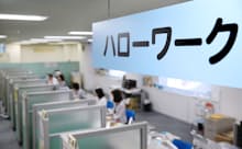 ハローワークには雇用調整助成金の申請で多くの企業担当者が訪れている