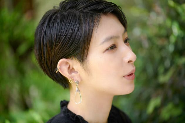 楽器を持ったことで 新しい扉が開いた 日南響子 ヴィヴィアンの指輪 肌身離さず3 Nikkei Style 楽器を持ったことで 新しい扉が開いた 日南響子 ヴィヴィアンの指輪 肌身離さず3 Nikkei Style