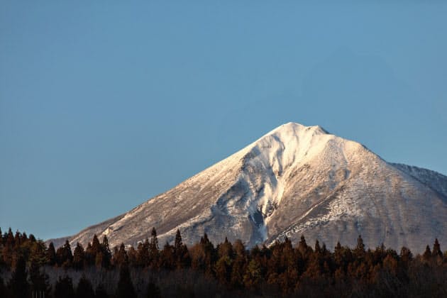 羊蹄山 開聞岳 鳥海山 大山 郷土の 富士 10選 Nikkei Style 羊蹄山 開聞岳 鳥海山 大山 郷土の 富士 10選 Nikkei Style