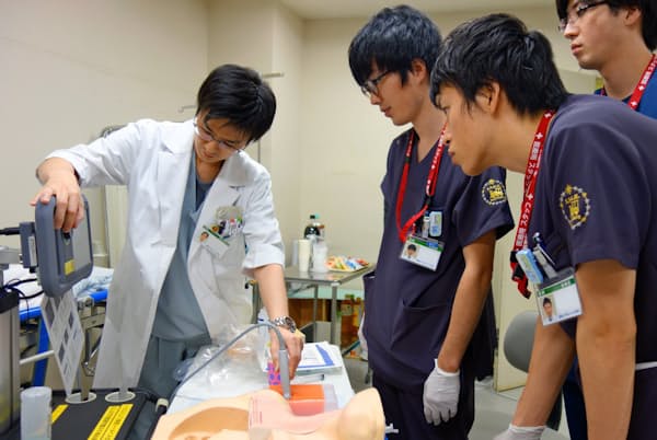 研修医の確保も医師不足解消のカギを握る(岩手県立中央病院) 研修医の確保も医師不足解消のカギを握る(岩手県立中央病院)