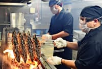 「うなぎの兼光」では外はパリパリ、中はふんわりと焼き上げる 「うなぎの兼光」では外はパリパリ、中はふんわりと焼き上げる