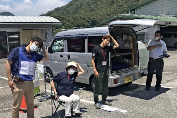 独自に車中泊対応を試行する地方自治体も(6月8日、高知県日高村) 独自に車中泊対応を試行する地方自治体も(6月8日、高知県日高村)