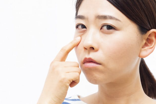 まぶたは心と体の異変の鏡 脳や内臓疾患のサインかも Nikkei Style まぶたは心と体の異変の鏡 脳や内臓疾患のサインかも Nikkei Style