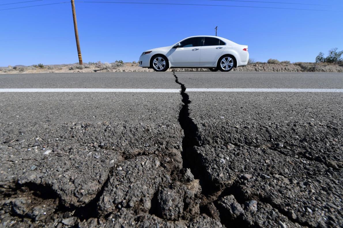 ドミノの倒れ方 断層の ドミノ効果 大地震の確率3 5倍 米西部 Nikkei Style ドミノの倒れ方 断層の ドミノ効果 大地震の確率3 5倍 米西部 Nikkei Style