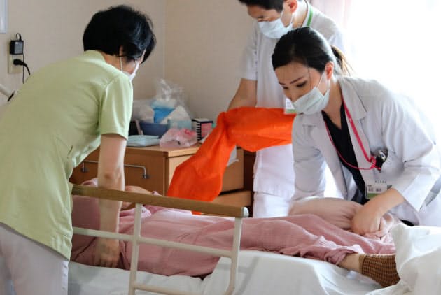 床ずれ で命の危険も 栄養や特殊マットレスで予防 Nikkei Style 床ずれ で命の危険も 栄養や特殊マットレスで予防 Nikkei Style