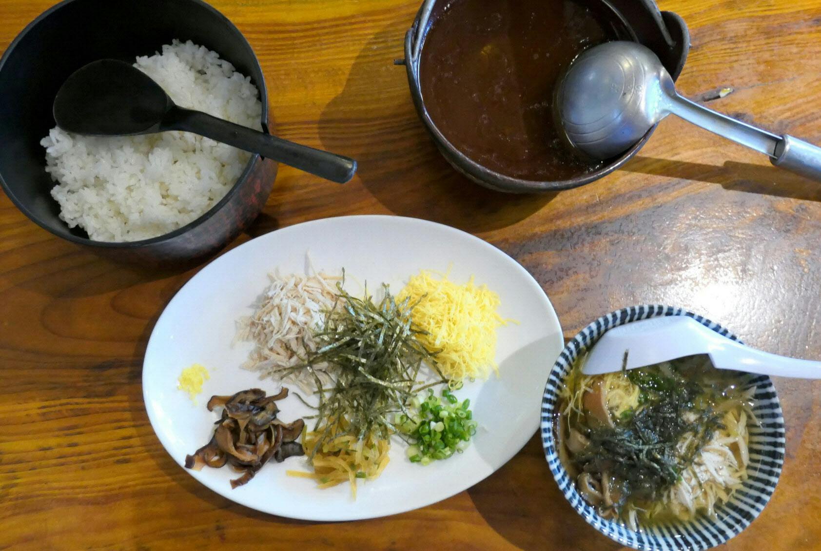 濃厚スープたっぷり 何杯でも 奄美大島の鶏飯 Nikkei Style