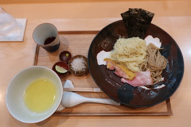 湯河原の名店が大幅刷新 つけ麺を2種類のタレで堪能 Nikkei Style