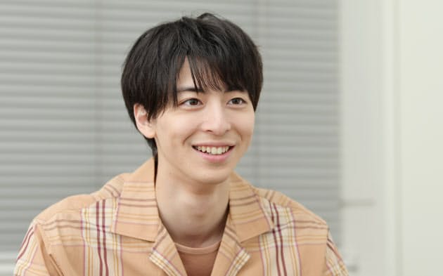 俳優 高杉真宙さん 母から学んだ甘える勇気 Nikkei Style 俳優 高杉真宙さん 母から学んだ甘える勇気 Nikkei Style