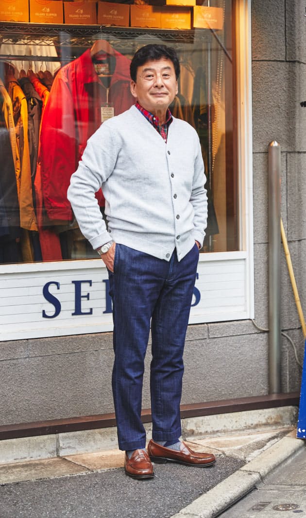 チェックシャツ カーディガンの定番コーデ 袖や足元に一工夫 テレワークでサマにな Nikkei Style チェックシャツ カーディガンの定番コーデ 袖や足元に一工夫 テレワークでサマにな Nikkei Style