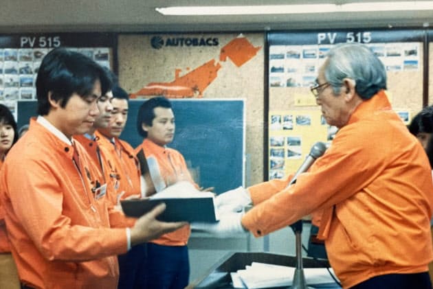 タイヤ販売 国内シェア1割に 大型店で商圏広げる 出世ナビ Nikkei Style