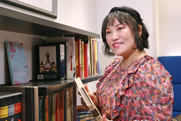 スパイス料理が得意。30歳頃からよく料理をするようになった=三浦秀行撮影 スパイス料理が得意。30歳頃からよく料理をするようになった=三浦秀行撮影