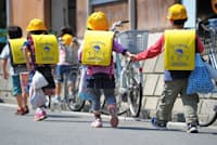 少子化対策には雇用や医療など様々な政策の連携が欠かせない(写真はイメージ) 少子化対策には雇用や医療など様々な政策の連携が欠かせない(写真はイメージ)