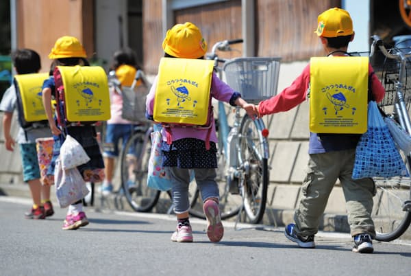 少子化対策には雇用や医療など様々な政策の連携が欠かせない(写真はイメージ) 少子化対策には雇用や医療など様々な政策の連携が欠かせない(写真はイメージ)