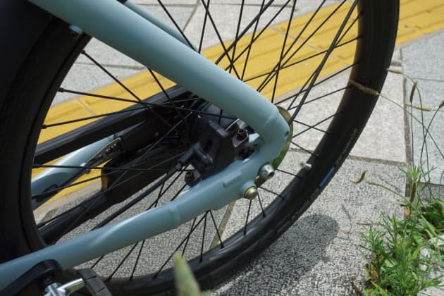 ロック解除はボタンを押すだけ 4段オートマで一気に加速 オランダ発の電動自転車 Nikkei Style ロック解除はボタンを押すだけ 4段オートマで一気に加速 オランダ発の電動自転車 Nikkei Style