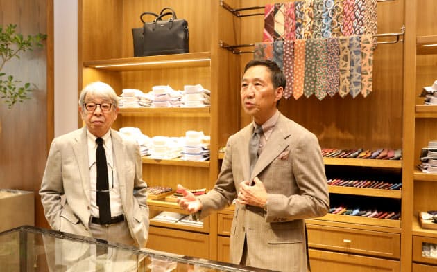 ディスプレーに表れる 店の個性 楽しいメンズショップをつくる 原点は 人 と Nikkei Style ディスプレーに表れる 店の個性 楽しいメンズショップをつくる 原点は 人 と Nikkei Style