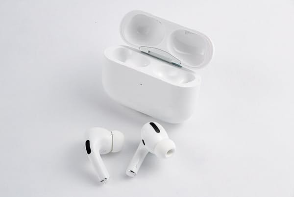 完全ワイヤレスではシェア24.3%でトップ 完全ワイヤレスではシェア24.3%でトップ