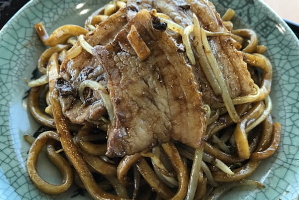 「せんだん亭」の麺は太さ6ミリメートル 「せんだん亭」の麺は太さ6ミリメートル