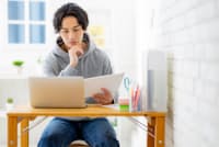 オンライン授業が中心の大学生活では新しい友達もつくりにくい(写真はイメージ)=PXTA オンライン授業が中心の大学生活では新しい友達もつくりにくい(写真はイメージ)=PXTA