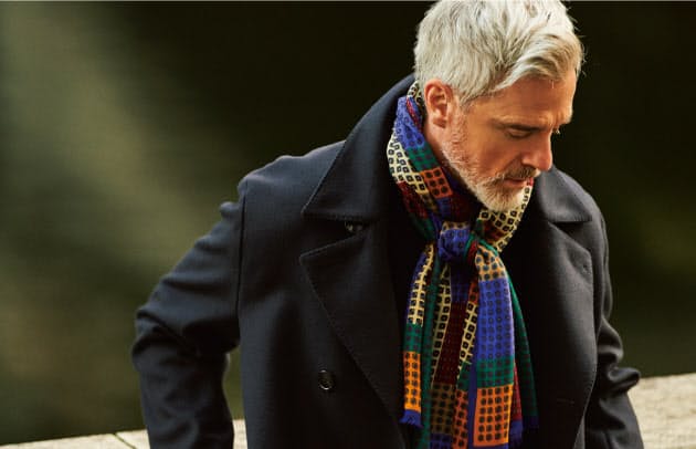 マフラー ストール大人っぽく 5種類の粋な巻き方は Nikkei Style マフラー ストール大人っぽく 5種類の粋な巻き方は Nikkei Style