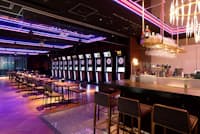 丸の内初の大人の遊び場「MARUNOUCHI BASE」 丸の内初の大人の遊び場「MARUNOUCHI BASE」