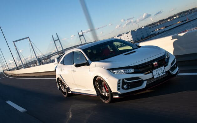 ホンダ シビック タイプr ツウもうならす無冠の名車 Nikkei Style ホンダ シビック タイプr ツウもうならす無冠の名車 Nikkei Style