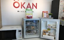 オフィスでは冷蔵庫や電子レンジなどを置く小さなスペースで社食の機能を提供する