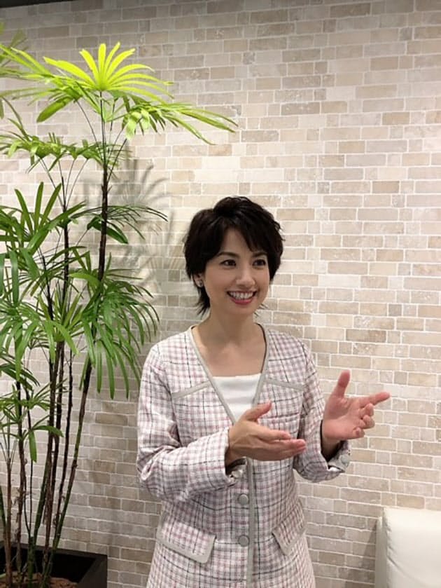 報道キャスターが指南 リモート面接 最初は 七分咲き の笑顔で Nikkei Style 転職にあたって リモート面接 はもはや避 dメニューニュース Nttドコモ