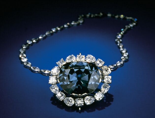 盗難 海を渡り発見へ 美しきブルーダイヤの伝説 Nikkei Style