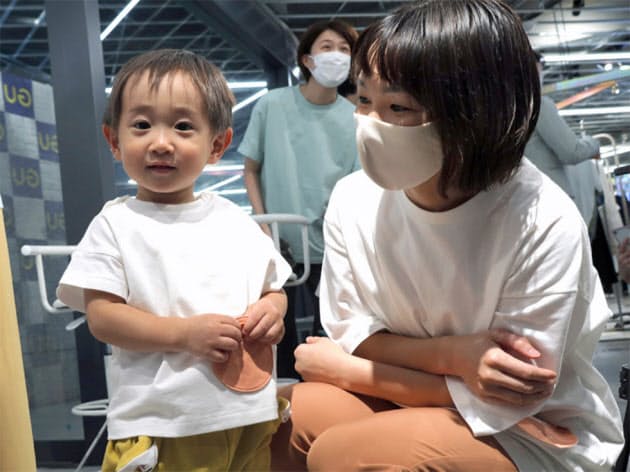 Gu 五感を育むベビー服 赤ちゃん視点で商品開発 Nikkei Style Gu 五感を育むベビー服 赤ちゃん視点で商品開発 Nikkei Style