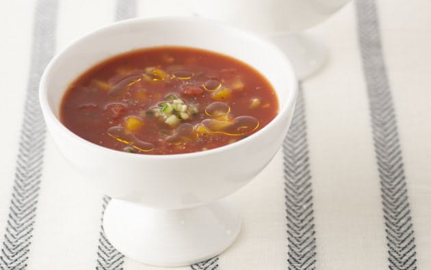 トマトジュースで作る ごろごろ野菜の冷たいスープ Nikkei Style トマトジュースで作る ごろごろ野菜の冷たいスープ Nikkei Style