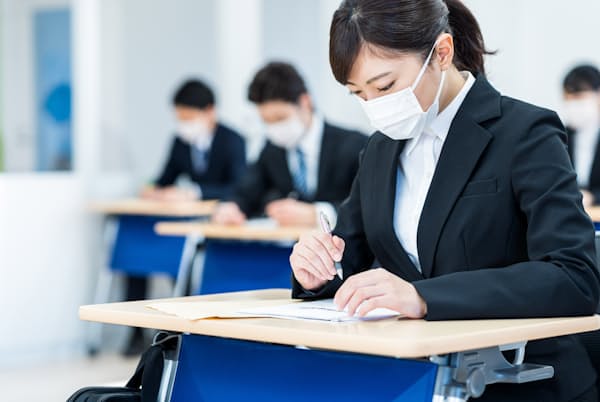 2022年卒の就職活動は最初から最後までコロナ禍だった(写真はPIXTA) 2022年卒の就職活動は最初から最後までコロナ禍だった(写真はPIXTA)