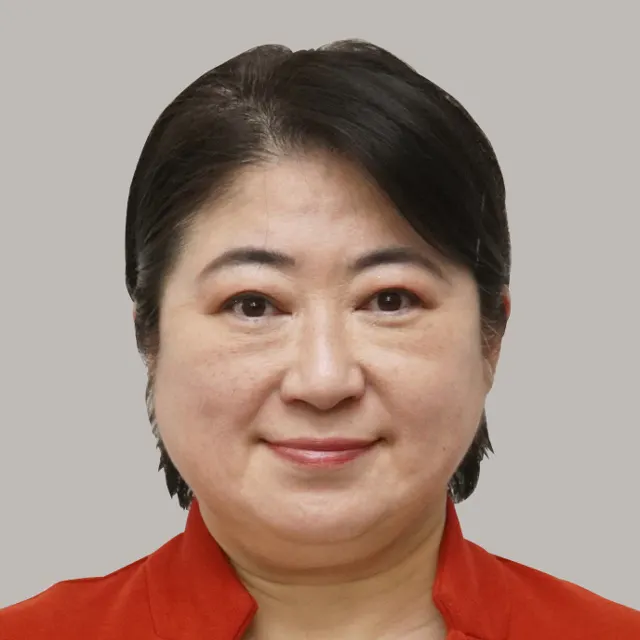 小宮山泰子