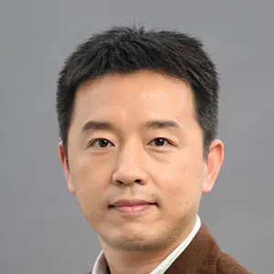 高井宏章